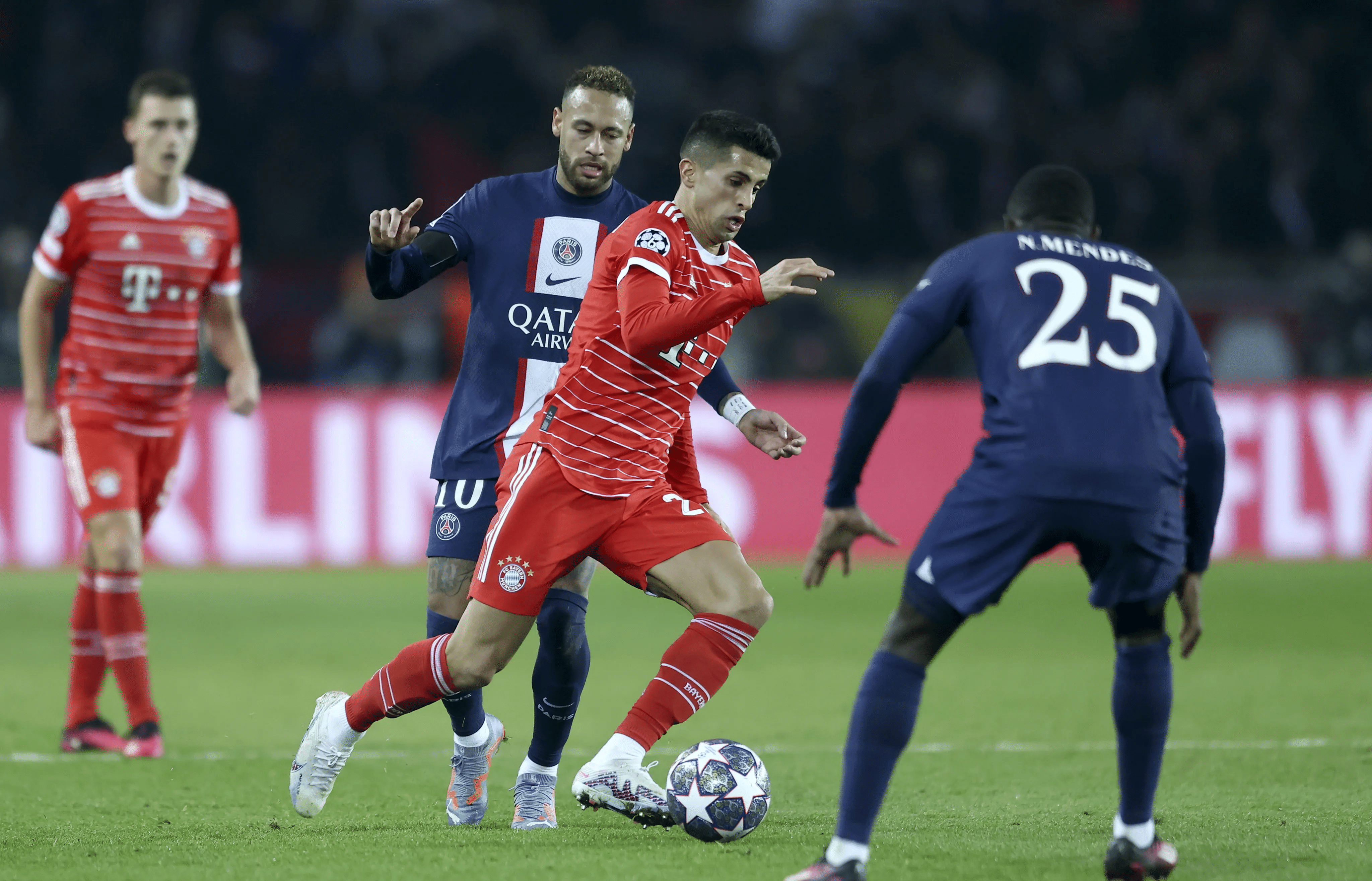 爱游戏官网-关于巴黎圣日耳曼队员伤病情况引发担忧的信息