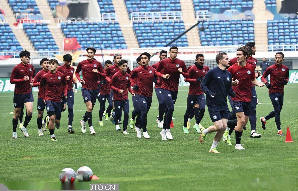 AYXapp下载-世界杯预选赛即将打响，选手训练备战