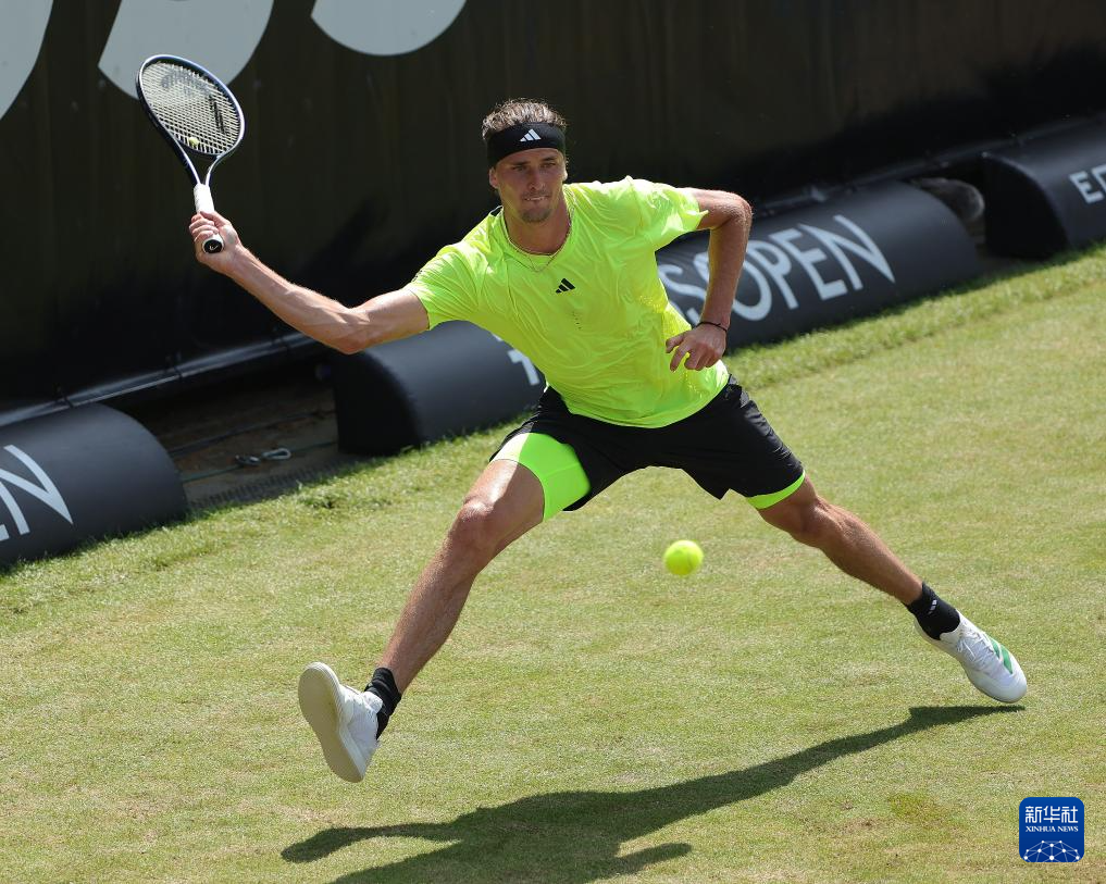 爱游戏大厅-关于欧洲网球队横扫西班牙网球队，兹维列夫绝境逆转的信息