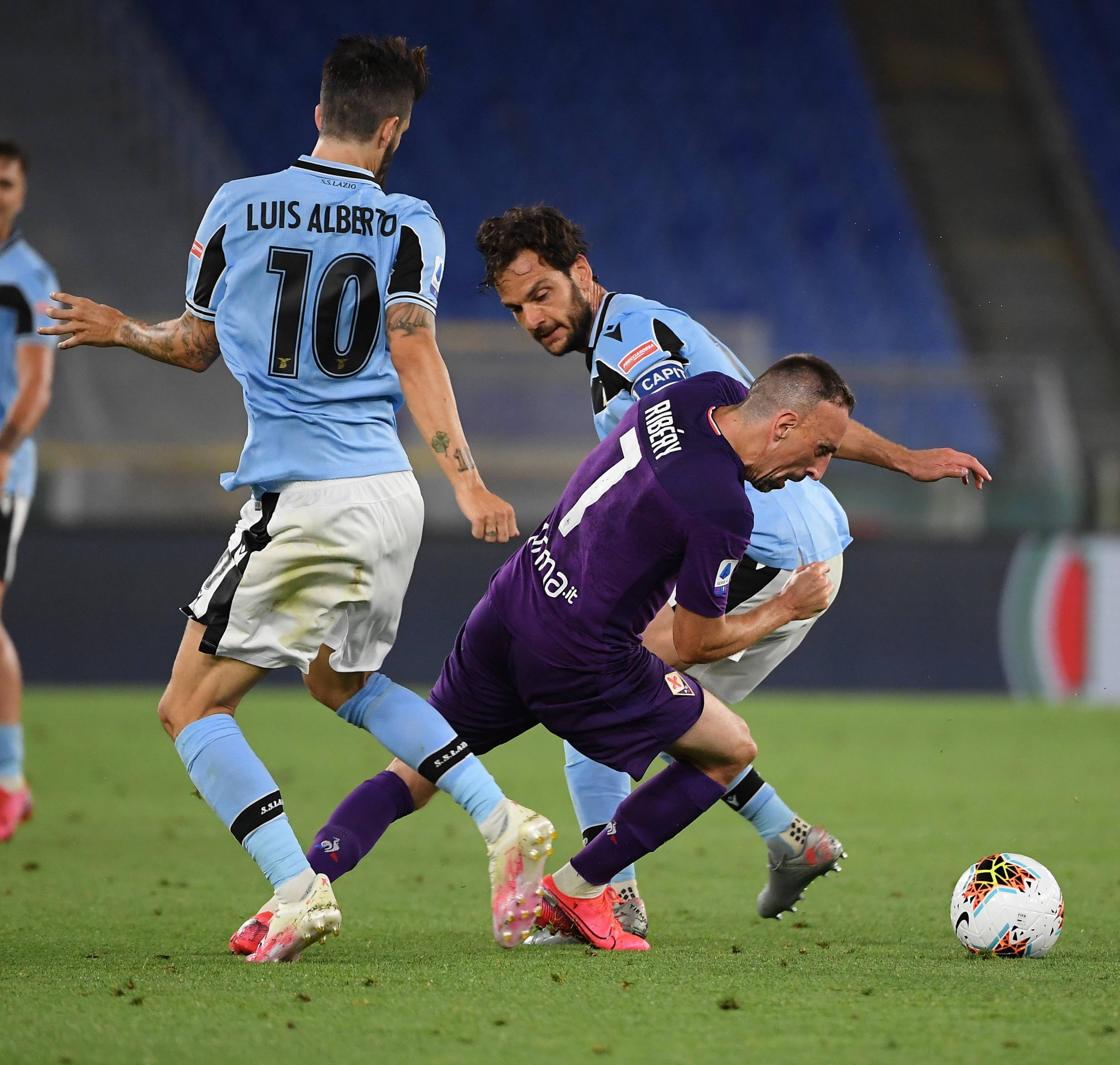 爱游戏娱乐-包含格拉纳达客场作战，输球影响实力评价的词条