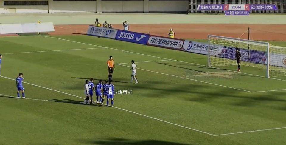 中场核心受伤,球队战术受影响! 中场核心受伤,球队战术受影响!