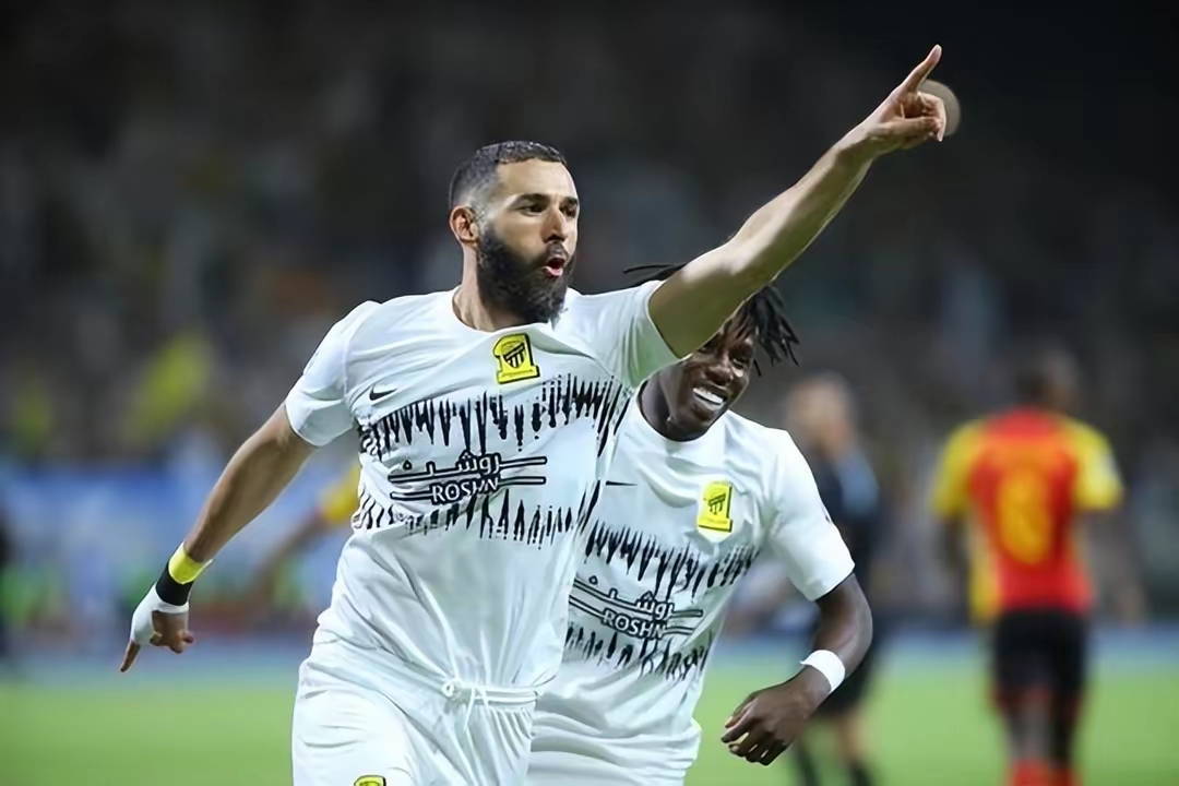 地皮内客场逆转胜,球队在比赛中表现出强大实力成功逆转对手的简单介绍 地皮内客场逆转胜,球队在比赛中表现出强大实力成功逆转对手的简单介绍