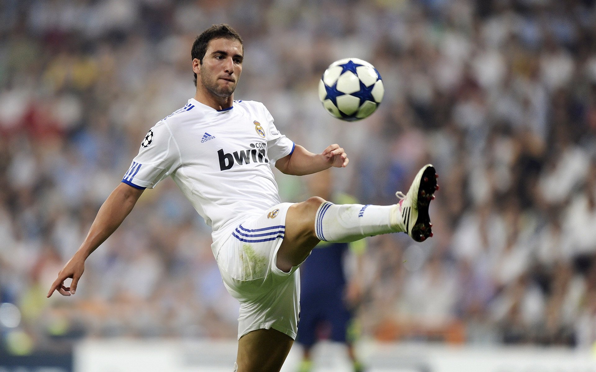 火箭鏖战上海队，保罗成为关键先生