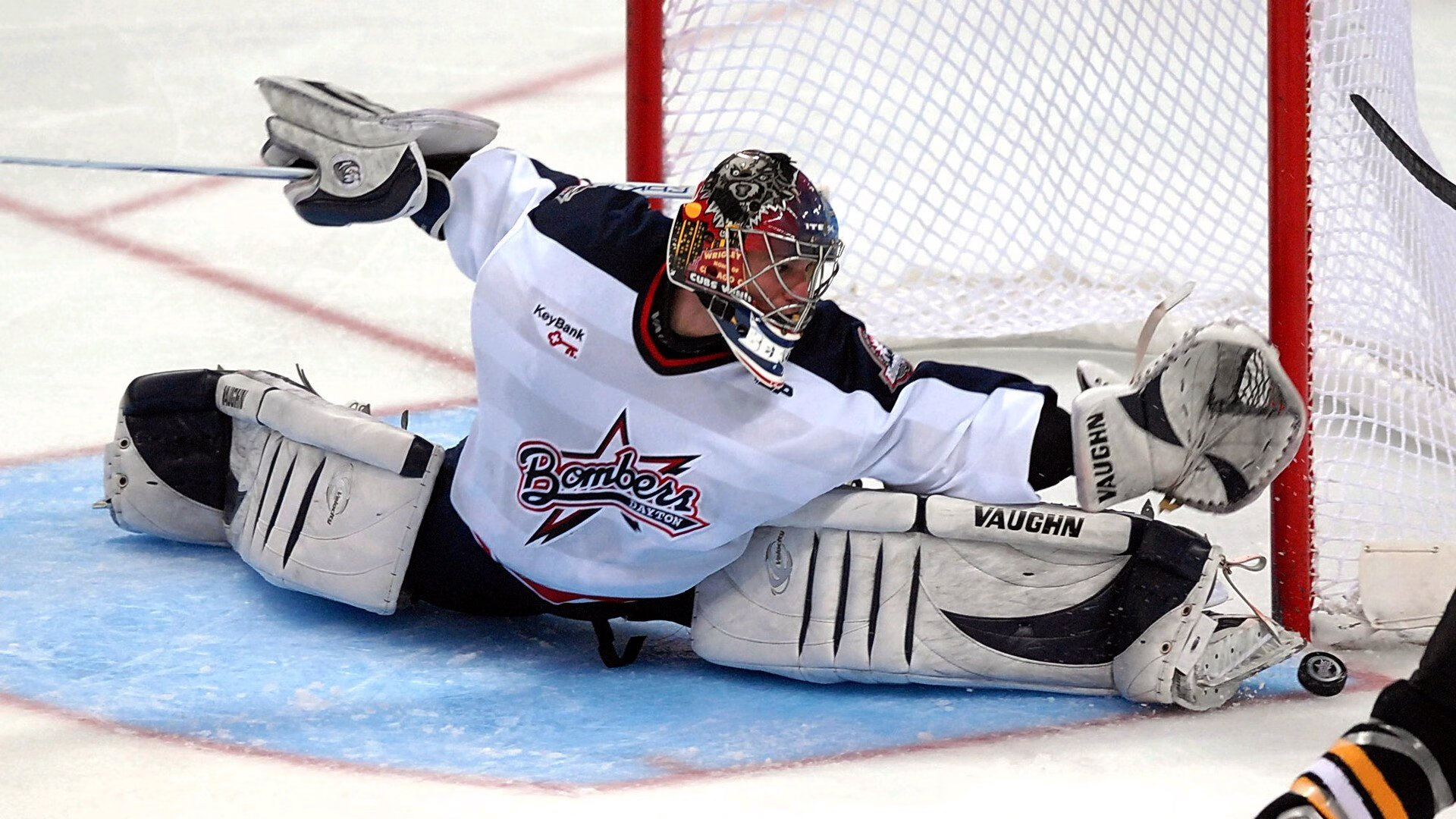 冰与火的碰撞，瑞典队碾压中国队，张继科点燃赛场