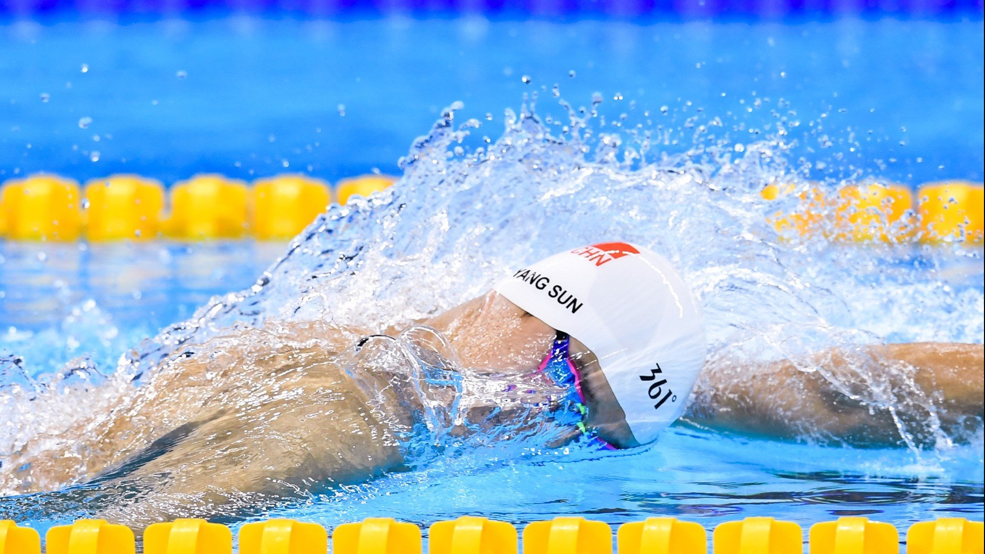 爱游戏娱乐-东南亚羽坛烽火，韩国队完胜泰国队，李梓嘉点燃赛场